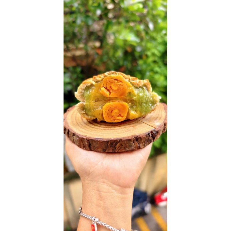 Bánh nướng cốm lava trứng Bánh nướng cốm lava trứng